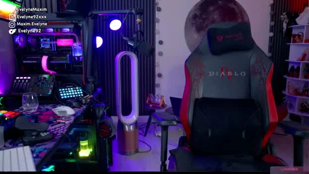 evelyne92 31-05-2026 Porn fingers suckshow playtime pussy