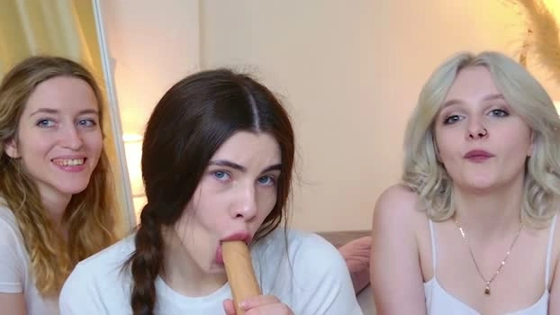 sexxxsirens 10-06-2026 Porn spanking big striptease naked