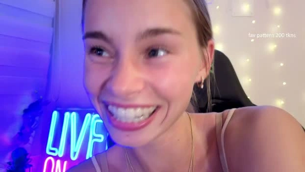 roxxxie_reid 27-06-2026 Porn jerkoff striptease wet analtoy