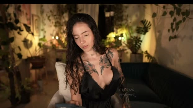 effylowell_ 02-07-2026 Porn analtoy hot wet fingers