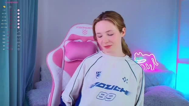 poompoompeach_ 14-07-2026 Porn Wet naughty kiss show